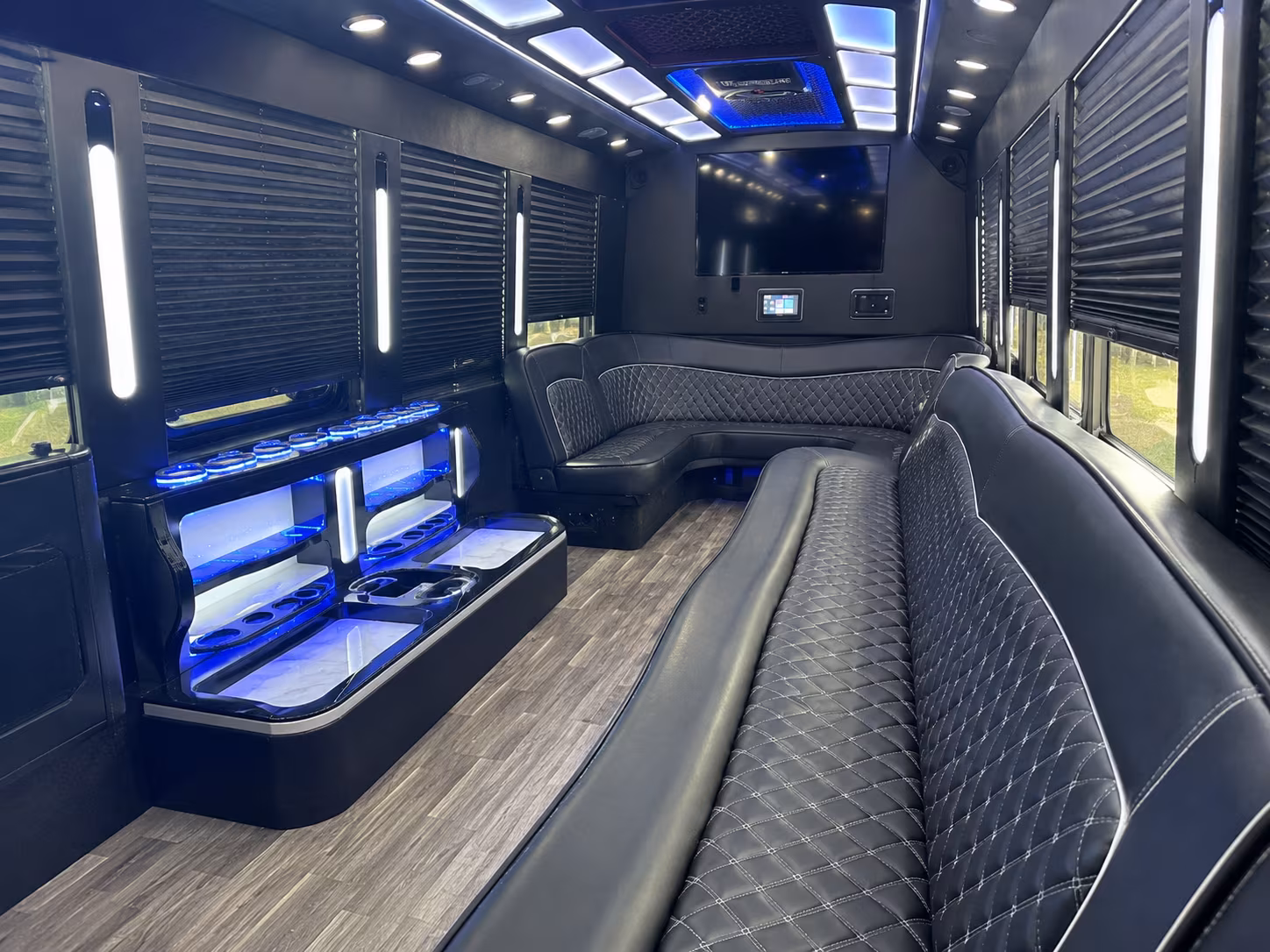 buses for exhibitor move in and group transportation at charleston events