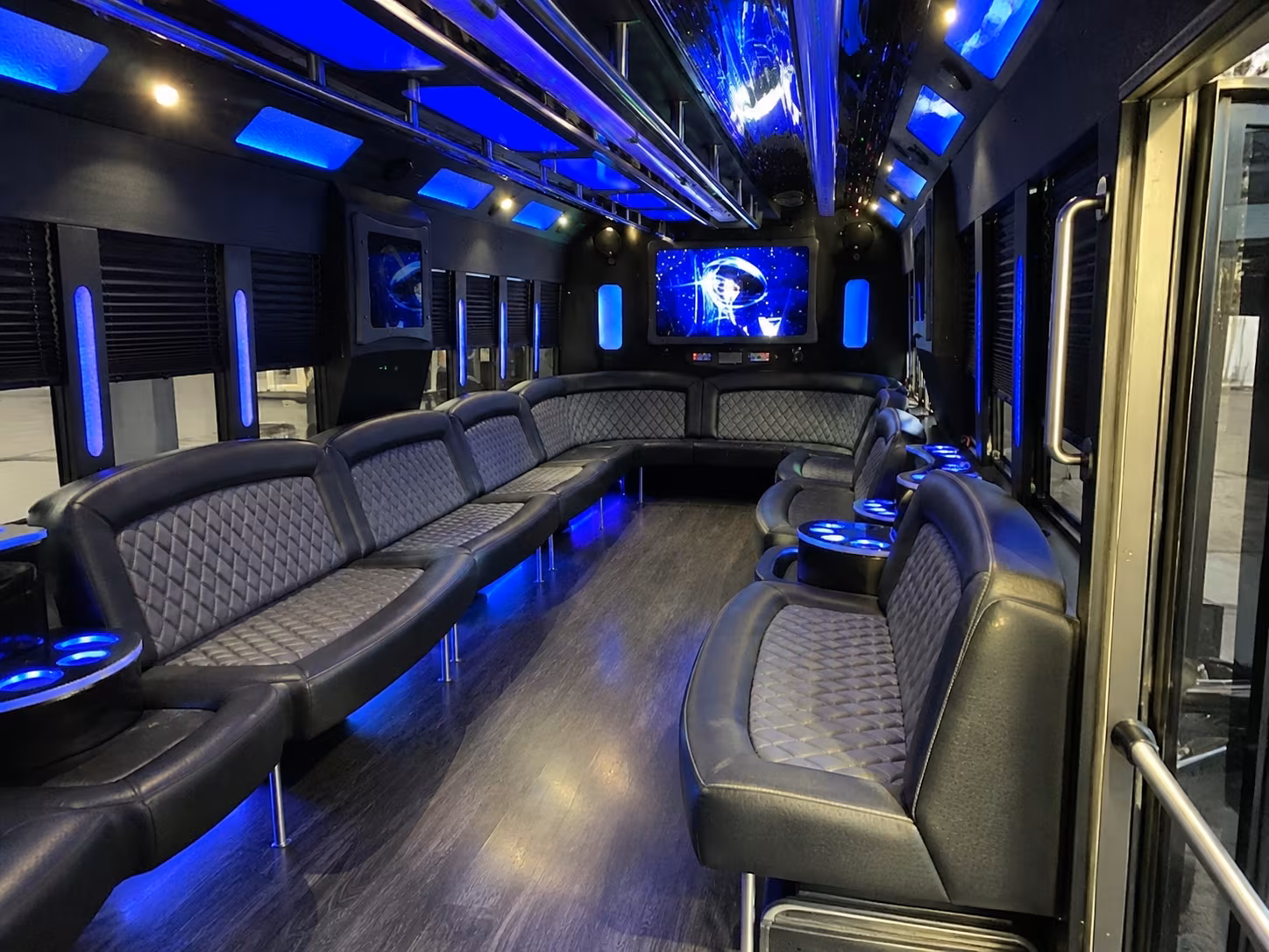 charleston 28 passenger party bus interior