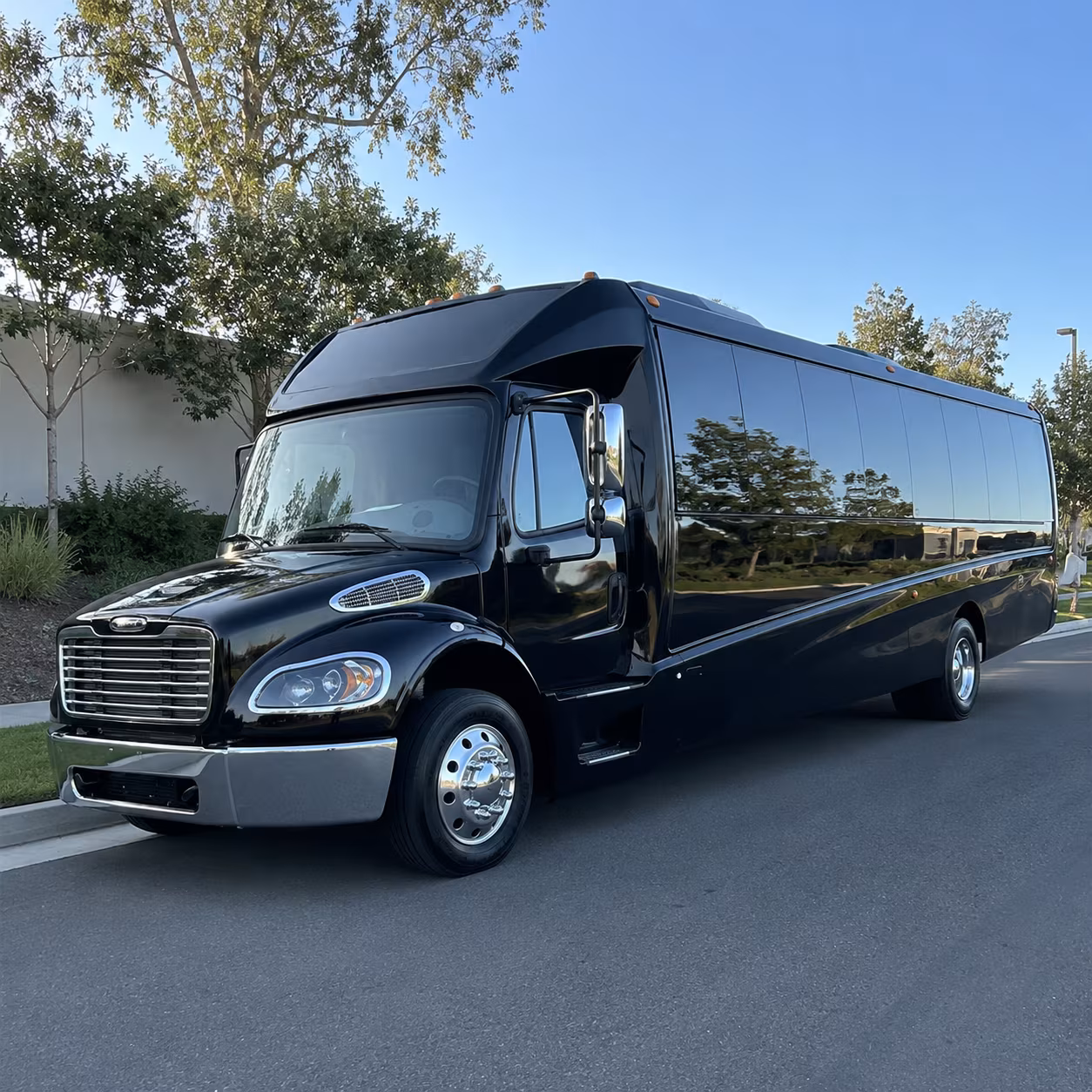 charleston 30 passenger minibus