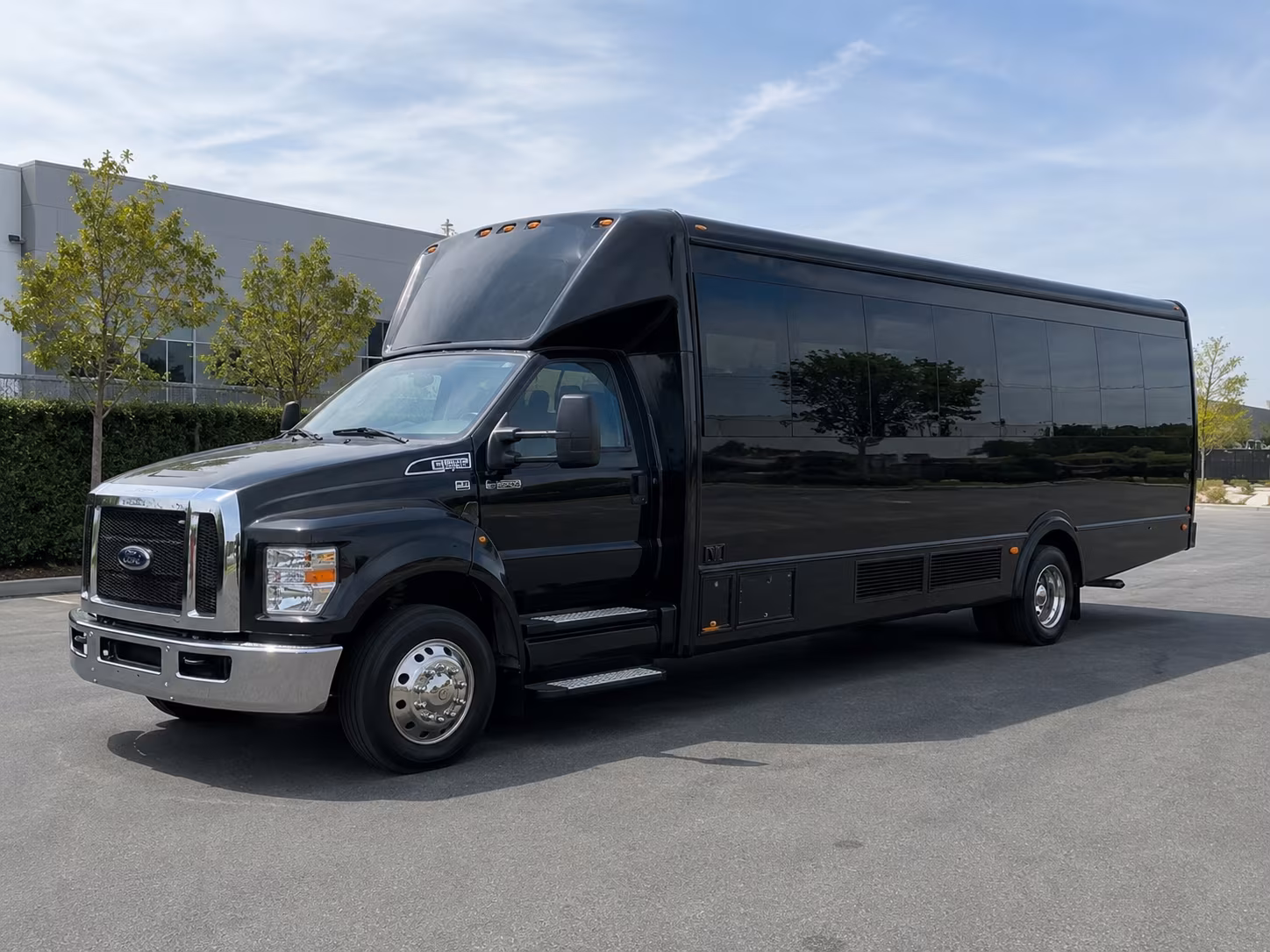 charleston party bus rentals for king street bar crawls