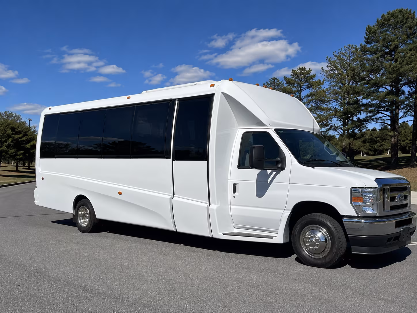 historic tours and lowcountry day trip buses