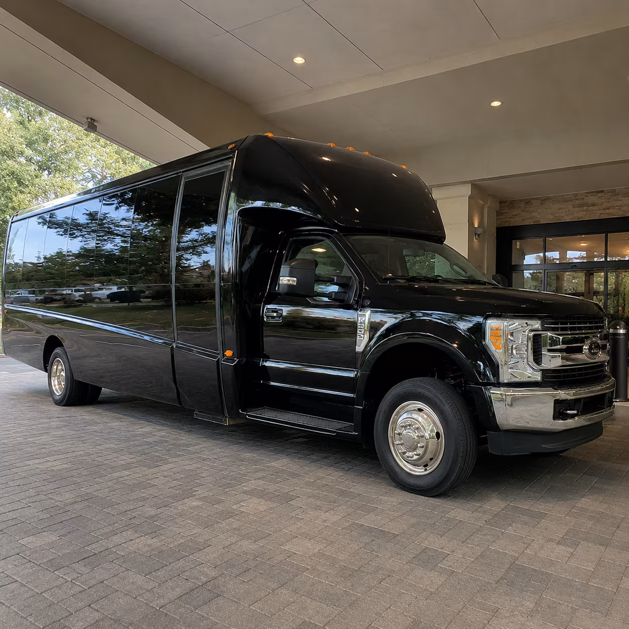 minibuses and charter buses for college of charleston cougars events