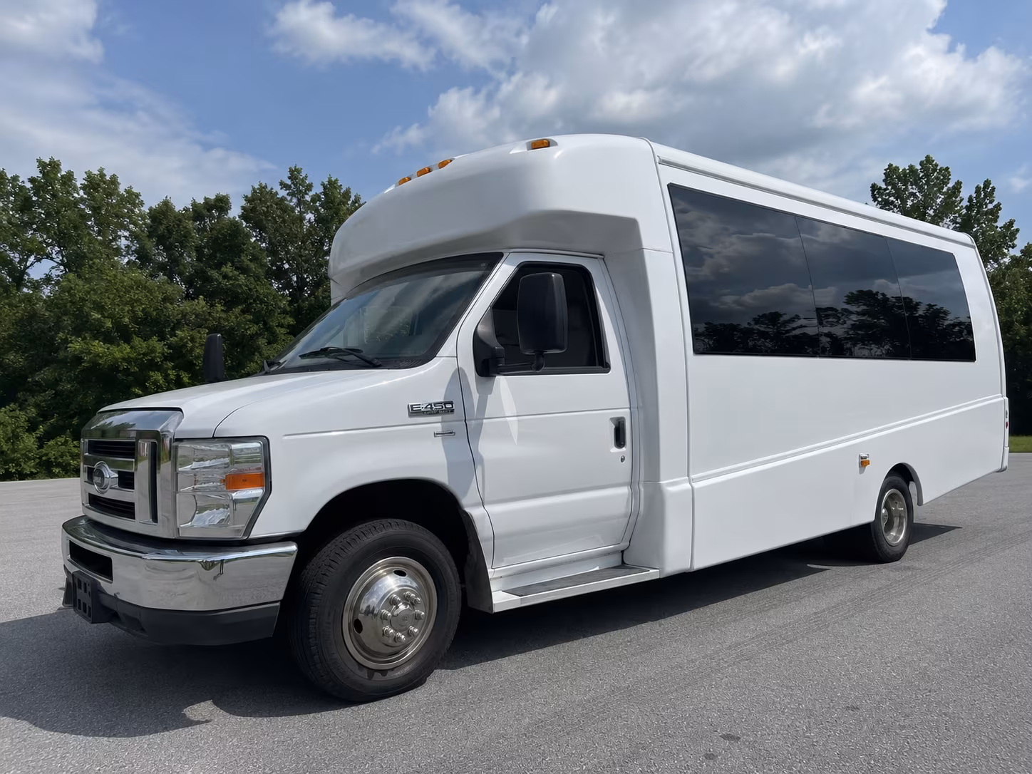 party bus rentals in charleston for the perfect prom night