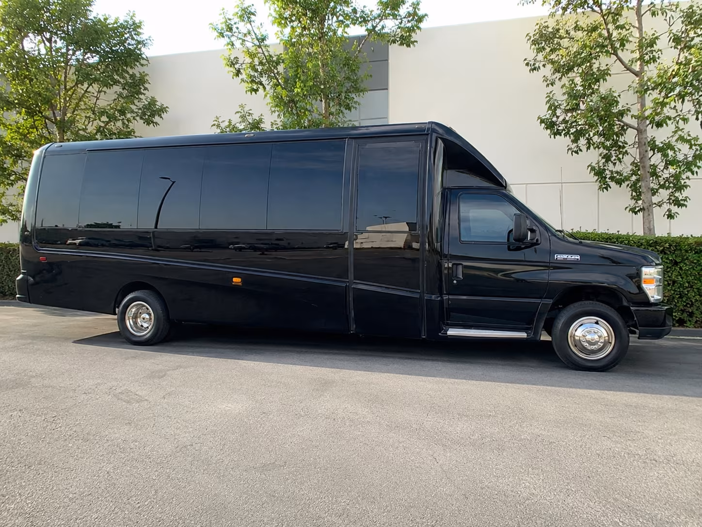reserve transportation for your next bachelor or bachelorette party 3