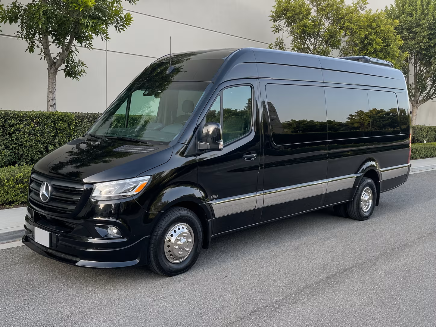 reserve transportation for your next prom 1